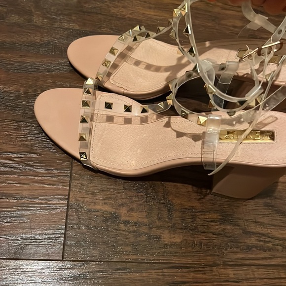 Studded Heels size 8.5 USED very fancy summery & comfortable. No box - Picture 6 of 10